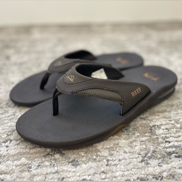 Reef Fanning BOTTLE OPENING Flip Flops Mens Size 12 Brown Sanda - Picture 1 of 8